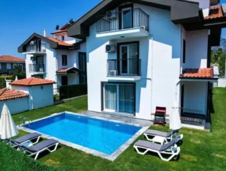 Mugla Dalanda Rent 4 1 Jacuzzi Dreibettzimmer Villa