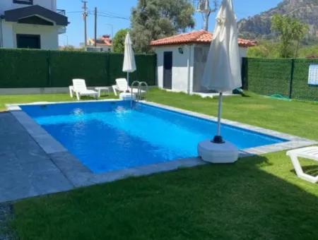 Mugla Dalanda Rent 4 1 Jacuzzi Dreibettzimmer Villa