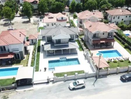 Villa Sarı Dalyan 4+1 Lüks Villas